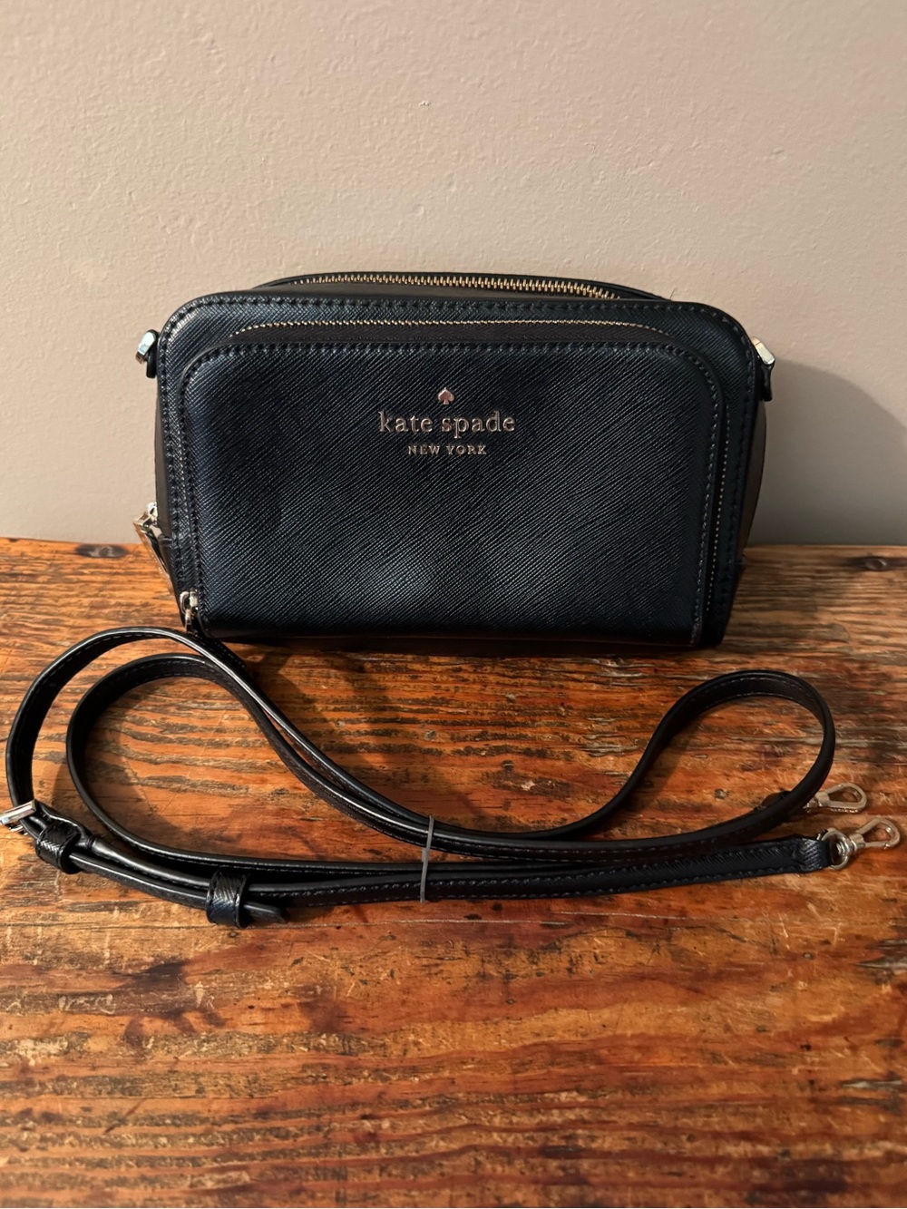 ♠️ EUC Kate Spade “Staci” Black Leather Double-Zip Crossbody Bag